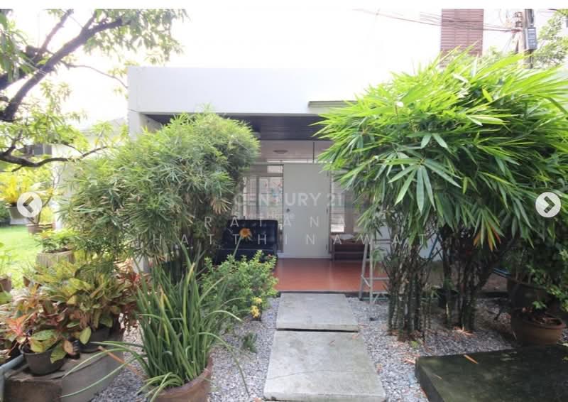 Detatch house near BTS ploenchit for rent 40,000_month, Bangkok, Sukhumvit, Thung Maha Mek, Sathon, Bangkok, 1 Bedroom, 100 sqm, Single Detached House For Rent, by Ratana Chatthinawat, 2119916 - DDproperty.com
