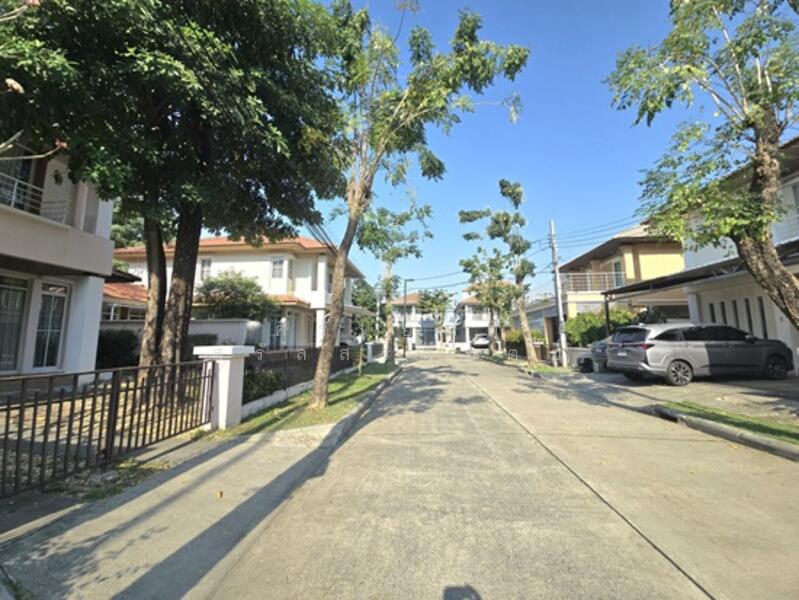 ให้เช่า - detached house, Bangkok Villa Village, for rent 40,000 -/month, area 63 sq m., Praditmanutham Road,, กรุงเทพ