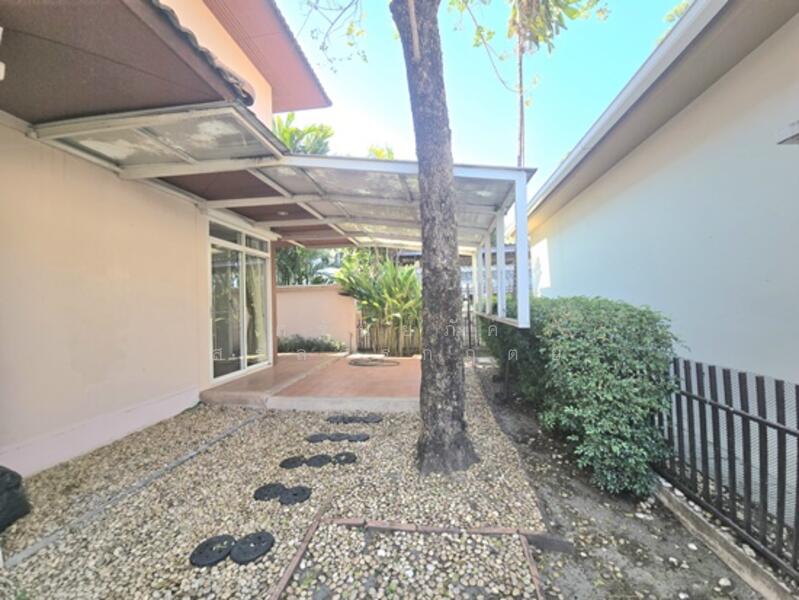 ให้เช่า - detached house, Bangkok Villa Village, for rent 40,000 -/month, area 63 sq m., Praditmanutham Road,, กรุงเทพ