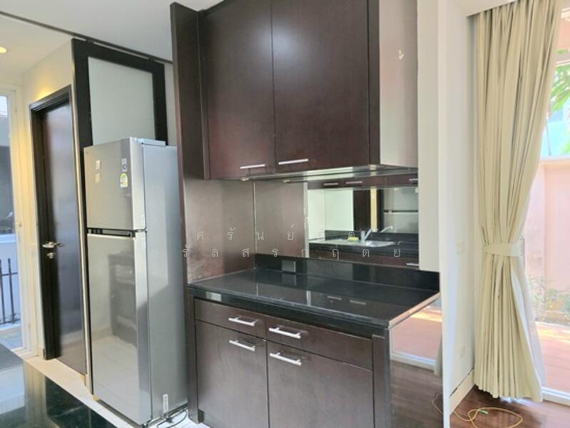 ให้เช่า - detached house, Bangkok Villa Village, for rent 40,000 -/month, area 63 sq m., Praditmanutham Road,, กรุงเทพ