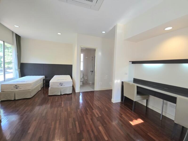 ให้เช่า - detached house, Bangkok Villa Village, for rent 40,000 -/month, area 63 sq m., Praditmanutham Road,, กรุงเทพ