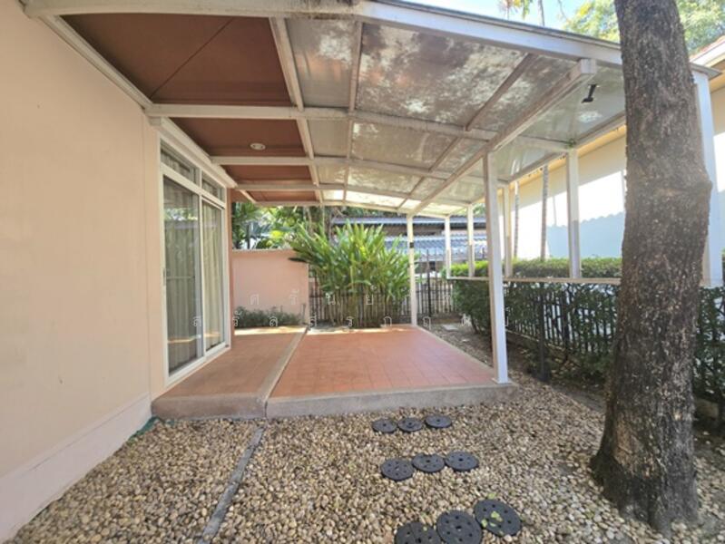 ให้เช่า - detached house, Bangkok Villa Village, for rent 40,000 -/month, area 63 sq m., Praditmanutham Road,, กรุงเทพ