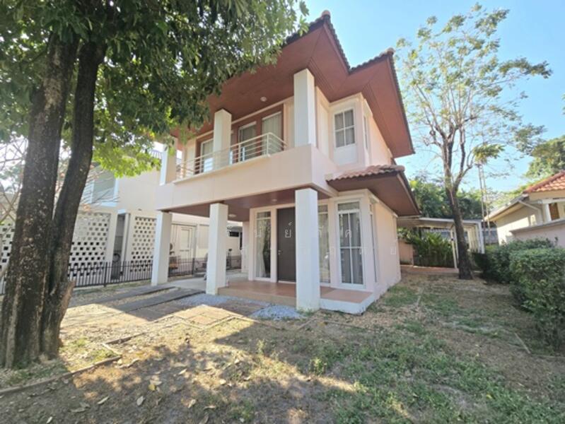 For Rent - detached house, Bangkok Villa Village, for rent 40,000 -/month, area 63 sq m., Praditmanutham Road,, Bangkok