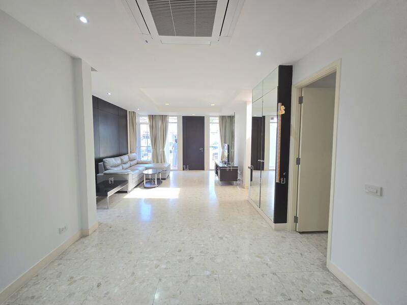 For Rent - detached house, Bangkok Villa Village, for rent 40,000 -/month, area 63 sq m., Praditmanutham Road,, Bangkok