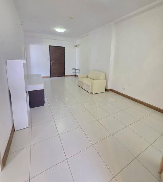 Supalai Park Asoke-Ratchada, Bangkok, Dindaeng Road, Din Daeng, Bangkok, 2 Bedrooms, 75 sqm, Condo For Rent, by Ulaiwan Boonsiri, 2490326 - DDproperty.com