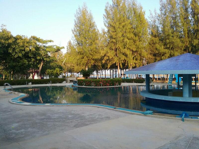 มีสระว่ายน้ำในโครงการ