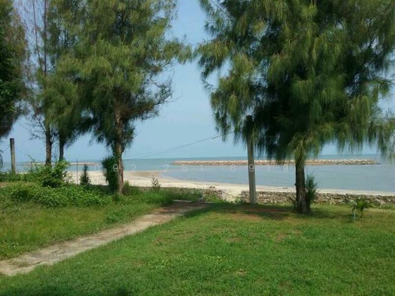 ทางลงทะเลที่เป็นส่วนตัวสามารถมานั้งเล่นชิว จัดปาร