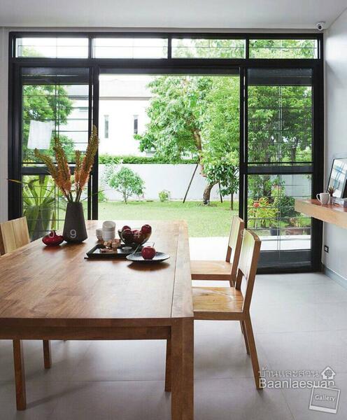 Urgent sale!! House with Land in Nak Niwat Soi 48, Ladprao, 4 bedrooms, Bangkok, Lat Phrao, Bangkok, 4 Bedrooms, 360 sqm, Single Detached House For Sale, by Pornthip Flavell, 2766566 - DDproperty.com