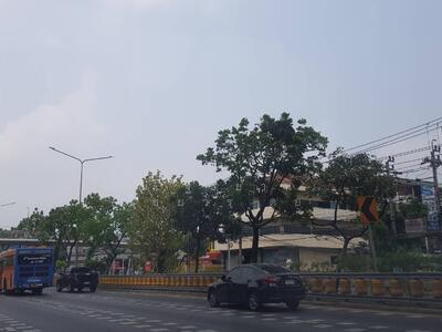 ขาย - ขายและให้เช่าอาคารสำนักงานติดถนนรัชดาภิเษก ใก้ลศาลอาญา, กรุงเทพ