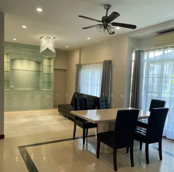 Ladawan Sukumvit village, Bangkok, 100 เฉลิมพระเกียรติ ร.9, Nong Bon, Prawet, Bangkok, 4 Bedrooms, 300 sqm, Single Detached House For Rent, by อัญญาภรณ์ วิษณุรัก, 3096125 - DDproperty.com