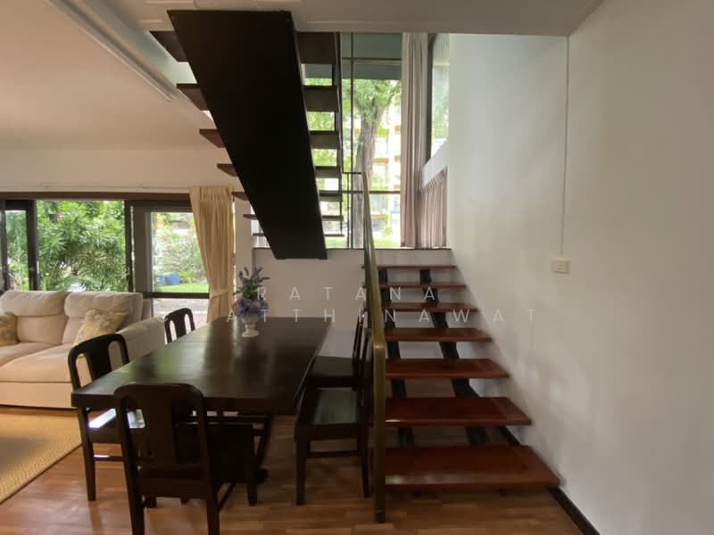 Townhome sukhumvit for rent 40,000/month, Bangkok, 81 วิทยุ, Lumphini, Pathum Wan, Bangkok, 1 Bedroom, 150 sqm, Townhouse For Rent, by Ratana Chatthinawat, 3121364 - DDproperty.com