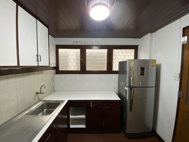 Townhome sukhumvit for rent 40,000/month, Bangkok, 81 วิทยุ, Lumphini, Pathum Wan, Bangkok, 1 Bedroom, 150 sqm, Townhouse For Rent, by Ratana Chatthinawat, 3121364 - DDproperty.com