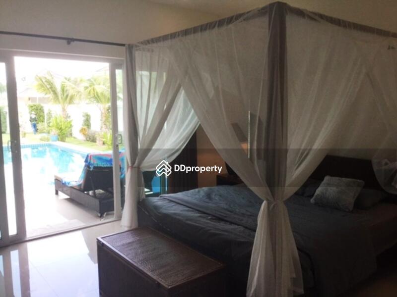Bedroom exits to pool area
