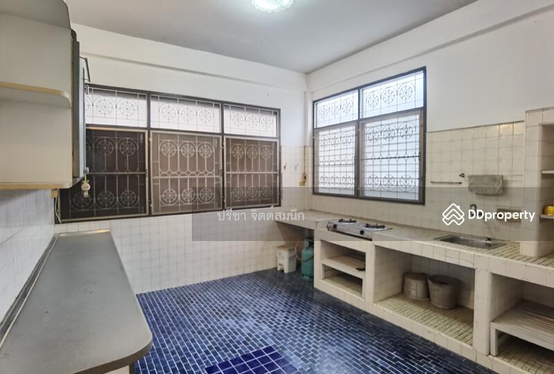 For Rent - House 5 bedrooms for rent in Soi Yenarkat, Bangkok