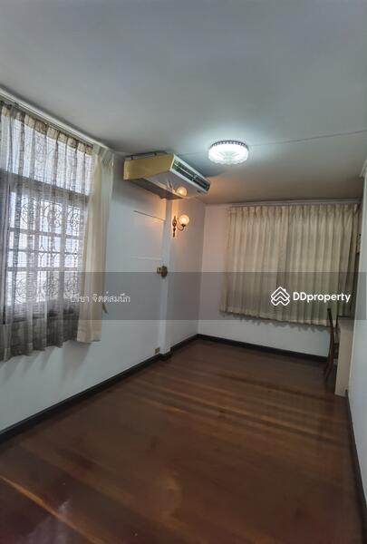 For Rent - House 5 bedrooms for rent in Soi Yenarkat, Bangkok