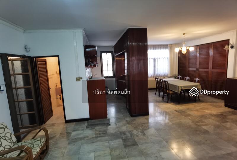 For Rent - House 5 bedrooms for rent in Soi Yenarkat, Bangkok