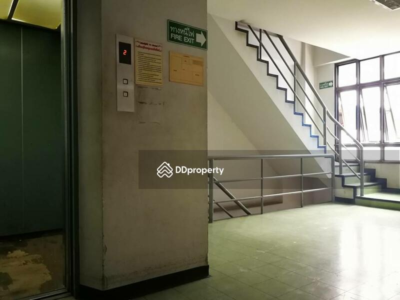 ขาย - ขายตึกแถว สำนักงาน พระราม 9 ซอย 6 แยกผังเมือง เนื้อที่ 122.8 ตรว. 1,200 ตรม. 4 ชั้น ใกล้ MRTพระราม 9, กรุงเทพ