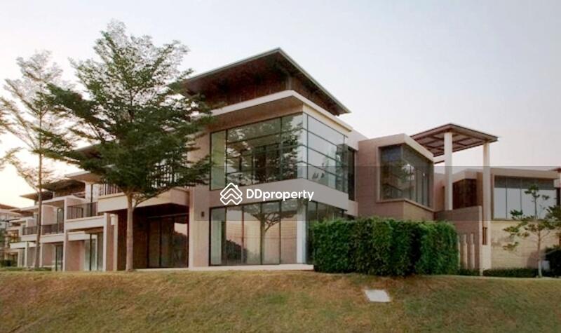 Palm Crescent Condominium