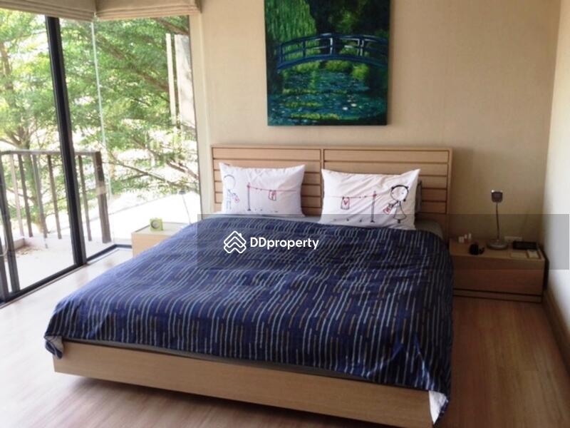 Spacious master bedroom