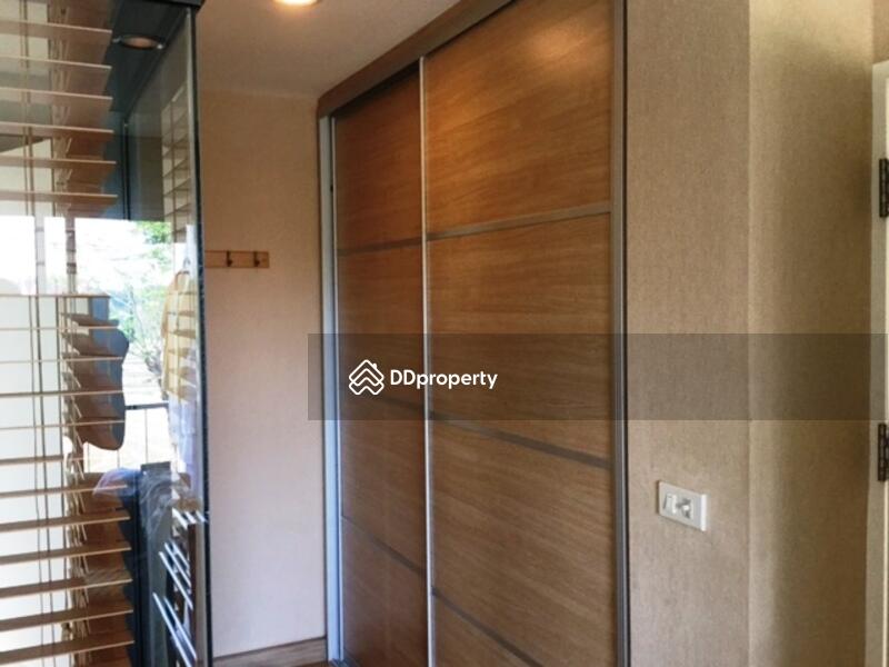 Spacy walkin wardrobes