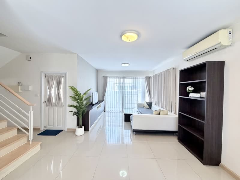 ขาย - ขาย!บ้านพร้อมผู้เช่า รับค่าเช่า25,000B(มีทั้งบ้านที่มีผู้เช่าและบ้านที่ไม่มีผู้เช่า)สัญญาเช่าระยะยาว, ชลบุรี