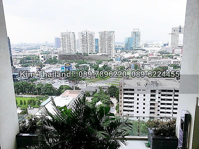 Abstracts Phahonyothin Park