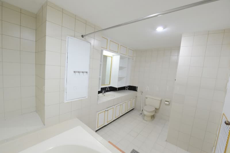 Oriental Towers, Bangkok, 25 Soi Ekkamai 12, Ekkamai Road, Khlong Tan Nua, Watthana, Bangkok, 3 Bedrooms, 350 sqm, Condo For Rent, by PROPERTYSIGHTS REAL ESTATE, 4032158 - DDproperty.com