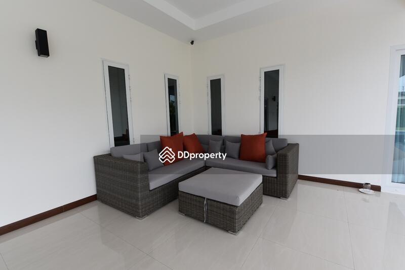 Covered fully furnished patio