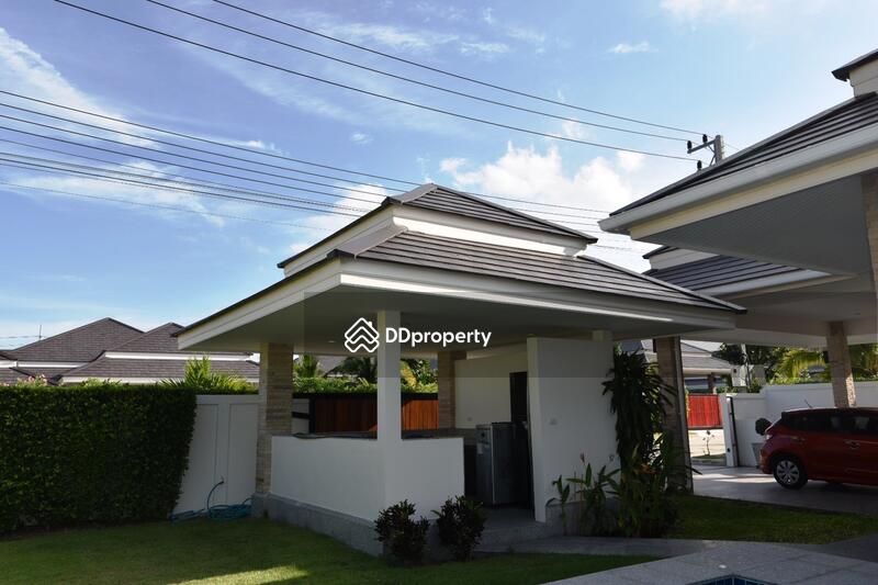 Outside BBQ/Thai kitchen