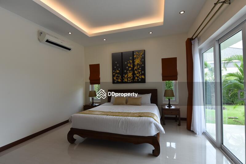 Spacious master bedroom