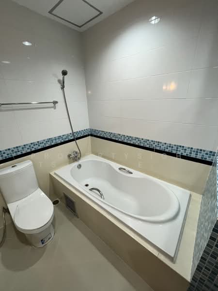 Citi Smart Sukhumvit 18, Bangkok, 366 Soi Sukhumvit 18, Sukhumvit Road, Khlong Toei, Khlong Toei, Bangkok, 2 Bedrooms, 75 sqm, Condo For Rent, by PROPERTYSIGHTS REAL ESTATE, 4245941 - DDproperty.com