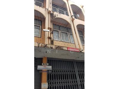 ขาย - ขายอาคารพานิชย์ 3 ชั้น 3 คูหาติดกันตีทะลุ ขนาด 77 ตรว. ในซอยสาธุประดิษฐ์19 แยก1 หรือซอยวัดโพธ์แมน, กรุงเทพ