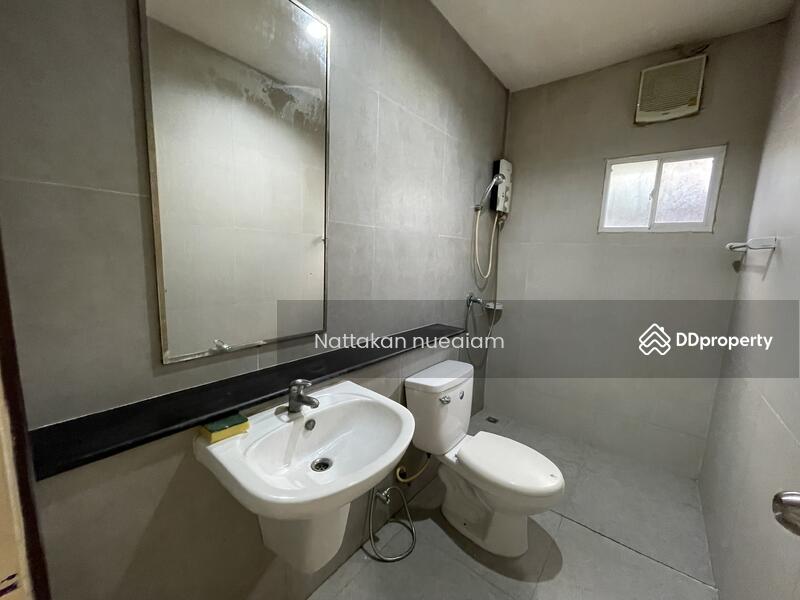 ม.ลลิลแลนซีโอ ติดถนนเลียบคลองสอง 3 นอน พร้อมเข้าอยู่ ใกล้แฟชั่น, Bangkok, 50 เลียบคลองสอง, Bang Chun, Khlong Sam Wa, Bangkok, 3 Bedrooms, 112 sqm, Single Detached House For Rent, by Nattakan nueaiam, 4436225 - DDproperty.com