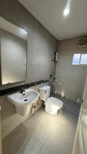 ม.ลลิลแลนซีโอ ติดถนนเลียบคลองสอง 3 นอน พร้อมเข้าอยู่ ใกล้แฟชั่น, Bangkok, 50 เลียบคลองสอง, Bang Chun, Khlong Sam Wa, Bangkok, 3 Bedrooms, 112 sqm, Single Detached House For Rent, by Nattakan nueaiam, 4436225 - DDproperty.com