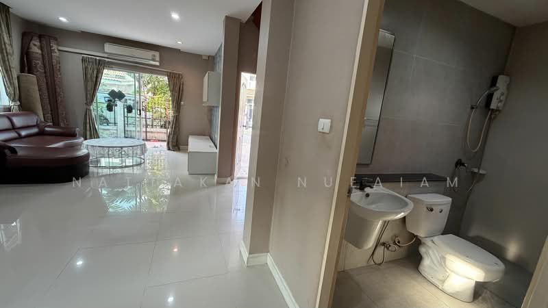 ม.ลลิลแลนซีโอ ติดถนนเลียบคลองสอง 3 นอน พร้อมเข้าอยู่ ใกล้แฟชั่น, กรุงเทพ, 50 เลียบคลองสอง, บางชัน, คลองสามวา, กรุงเทพ, 112 ตร.ม., บ้านเดี่ยว ให้เช่า, โดย Nattakan nueaiam, 4436225 - DDproperty.com