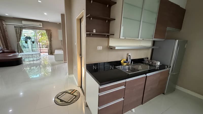 ม.ลลิลแลนซีโอ ติดถนนเลียบคลองสอง 3 นอน พร้อมเข้าอยู่ ใกล้แฟชั่น, Bangkok, 50 เลียบคลองสอง, Bang Chun, Khlong Sam Wa, Bangkok, 3 Bedrooms, 112 sqm, Single Detached House For Rent, by Nattakan nueaiam, 4436225 - DDproperty.com