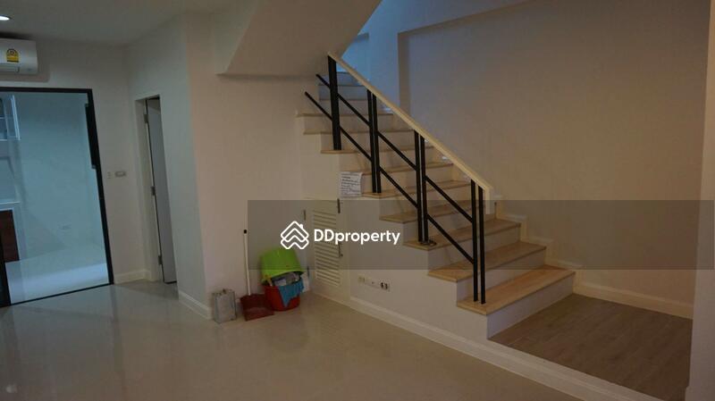 ที่เก็บของใต้บันได