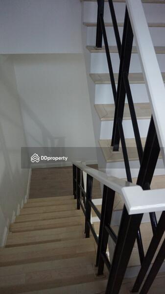 บันได ใหญ่ เดินสะดวก