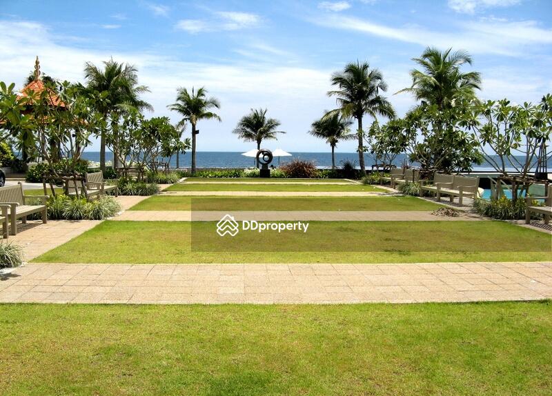 Beachfront Condo in Hua Hin with Stunning Ocean View, ประจวบคีรีขันธ์, Phetkasem Rd., หัวหิน, หัวหิน, ประจวบคีรีขันธ์, 130 ตร.ม., คอนโด ให้เช่า, โดย Orachorn Khamluan, 4485317 - Lawn at the seaside - DDproperty.com