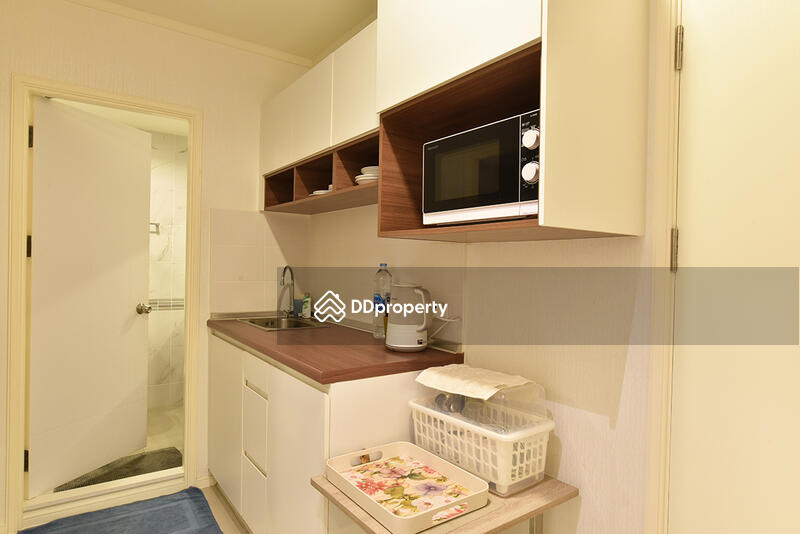 Open kitchenette