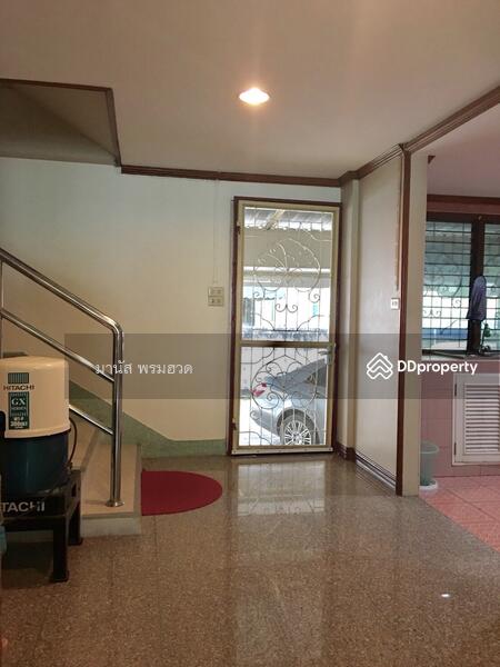 โฮมออฟฟิศ บางระมาด ตลิ่งชัน, Bangkok, 333 พุทธมณฑล สาย 1, Bang Ra Mat, Taling Chan, Bangkok, , 672 sqm, Shophouse For Sale, by มานัส พรมฮวด, 4595522 - ทางขึ้นชั้นลอย และทางออกไปที่จอดรถหลังอาคาร - DDproperty.com