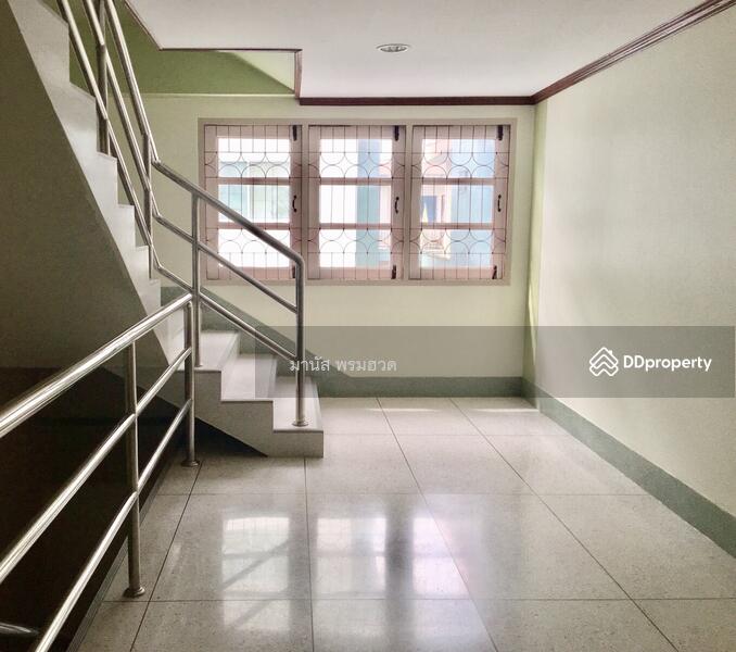 โฮมออฟฟิศ บางระมาด ตลิ่งชัน, Bangkok, 333 พุทธมณฑล สาย 1, Bang Ra Mat, Taling Chan, Bangkok, , 672 sqm, Shophouse For Sale, by มานัส พรมฮวด, 4595522 - บริเวณทางขึ้นบันได ไปชั้น 2 - DDproperty.com