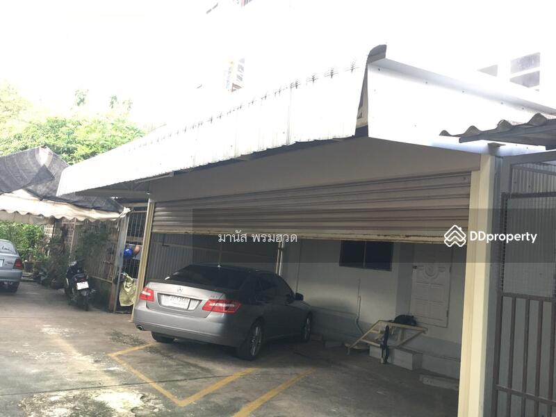 โฮมออฟฟิศ บางระมาด ตลิ่งชัน, Bangkok, 333 พุทธมณฑล สาย 1, Bang Ra Mat, Taling Chan, Bangkok, , 672 sqm, Shophouse For Sale, by มานัส พรมฮวด, 4595522 - บริเวณจอดรถด้านหลังอาคาร จอดได้ 2 คัน - DDproperty.com