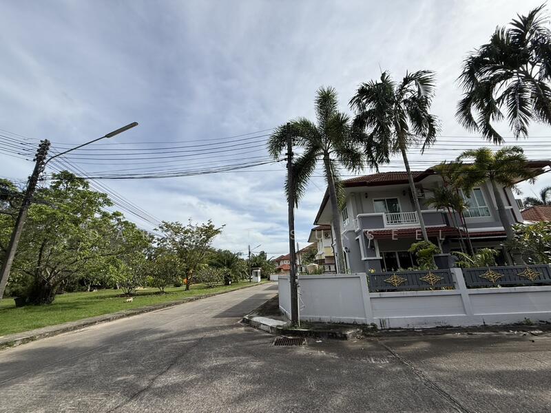 Sun Palm Village Villa, Phuket, 403/68 Chaofa Rd. (Moo 9) Sun Palm Village, Chalong, Muang Phuket, Phuket, 3 Bedrooms, 340 sqm, Single Detached House For Rent, by Jiranan Sukseel, 4954445 - DDproperty.com