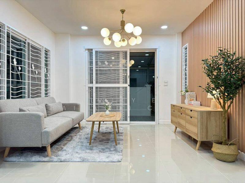 For Sale - หมู่บ้านเดอะเซ็นทรัล2 หนองยายบู่ ศรีราชา, Chon Buri