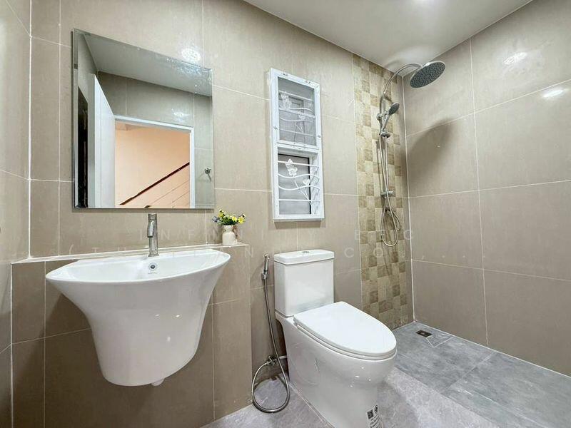 For Sale - หมู่บ้านเดอะเซ็นทรัล2 หนองยายบู่ ศรีราชา, Chon Buri