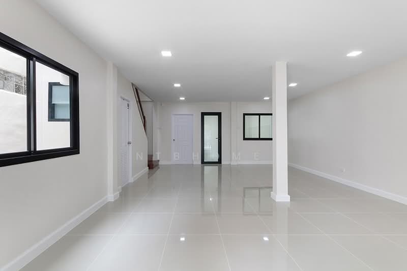 หมู่บ้านลานทอง ติวานนท์-ปากเกร็ด, Nonthaburi, Bang Phut, Pak Kret, Nonthaburi, 2 Bedrooms, 160 sqm, Semi-Detached House (Twin House) For Sale, by NTBHOME, 500000462 - DDproperty.com