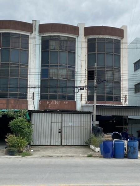 ให้เช่า - ให้เช่าอาคารพาณิชย์ 3.5 ชั้น ใกล้ตลาดไท ใกล้ถนนพหลโยธิน คลองหลวง ปทุมธานี, ปทุมธานี