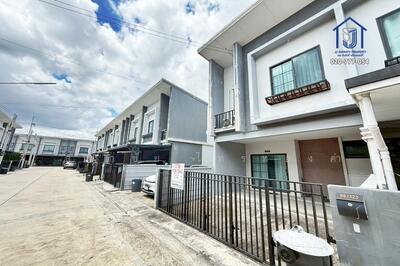 ขาย - Britania Wongwaen Chatuchot : บริทาเนีย วงแหวน จตุโชติ, ปทุมธานี