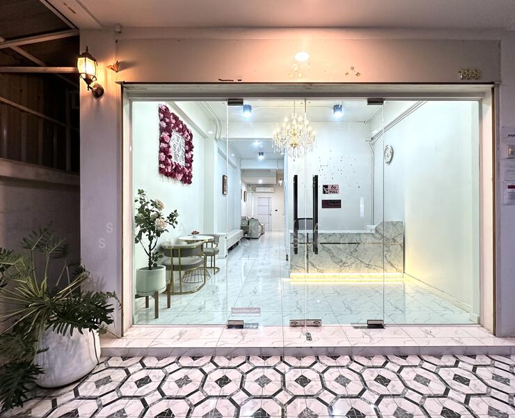 For Rent - 4 Storey Clinic Stand Alone for Rent in Nonthaburi, Nonthaburi